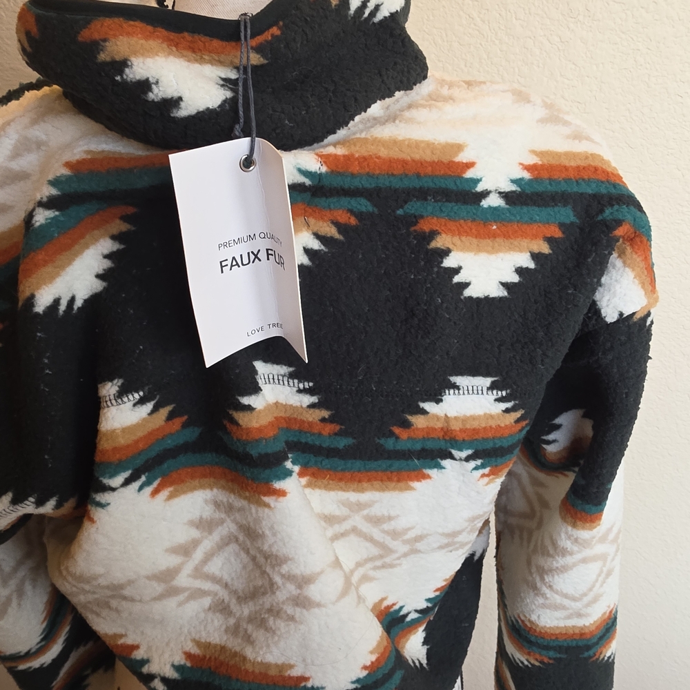 NWT Fleece Zip Up Jacket Aztec Print Size Small - Picture 3 of 3